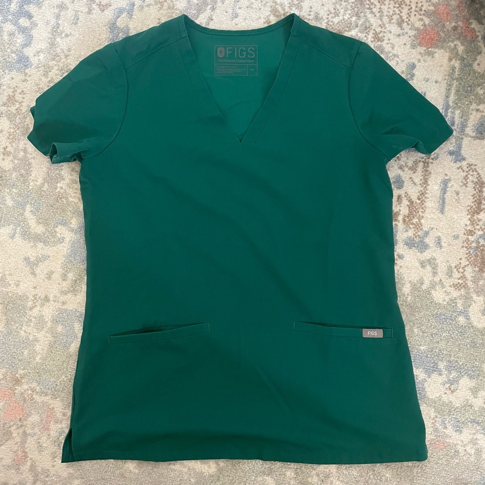Figs Scrub Top